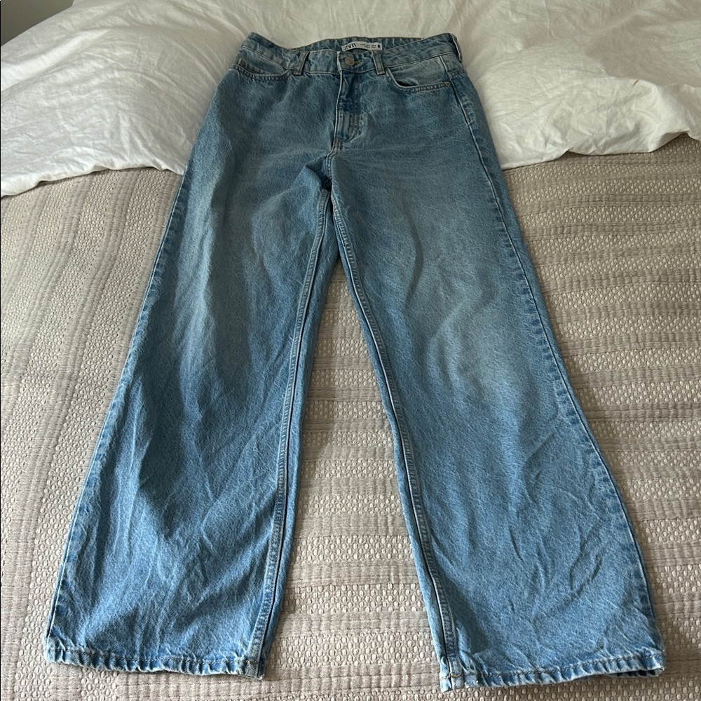 Zara Classic Light Wash Straight Leg Jeans